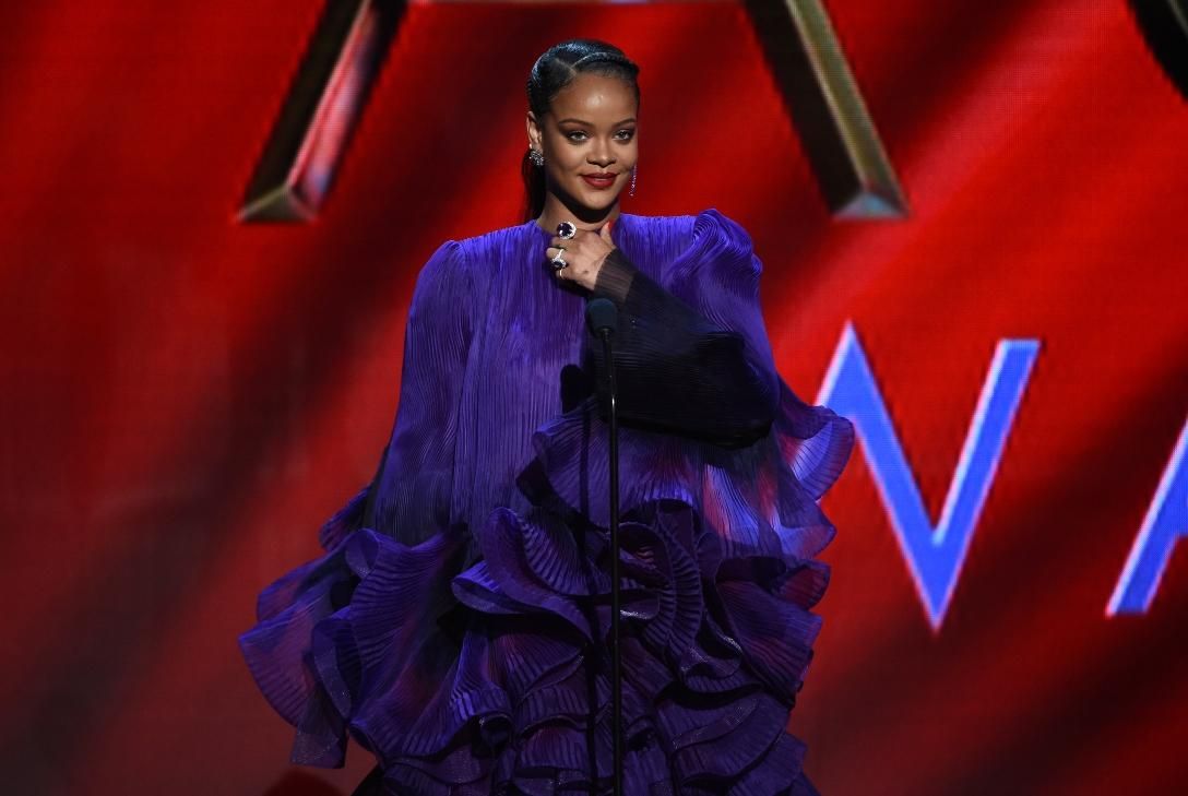 Rihanna en la ceremonia de entrega de los premios NAACP