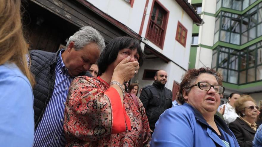 Minuto de silencio en Cudillero por la muerte de David Carragal