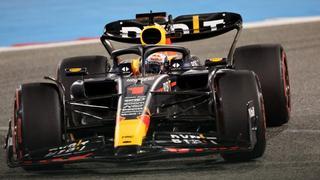 Exhibición de 'pole' de Verstappen y permiso para soñar para Alonso en Bahréin