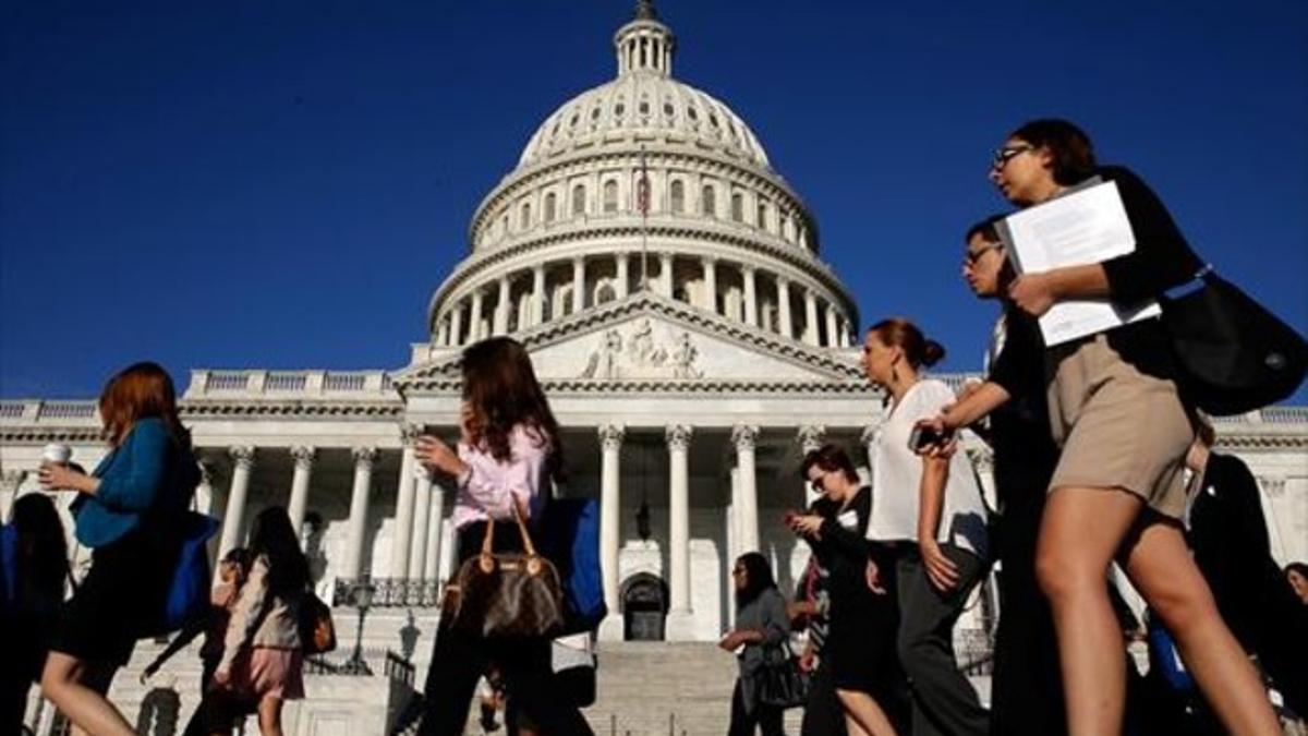 Un grupo de turistas, en los alrededores del Capitolio.