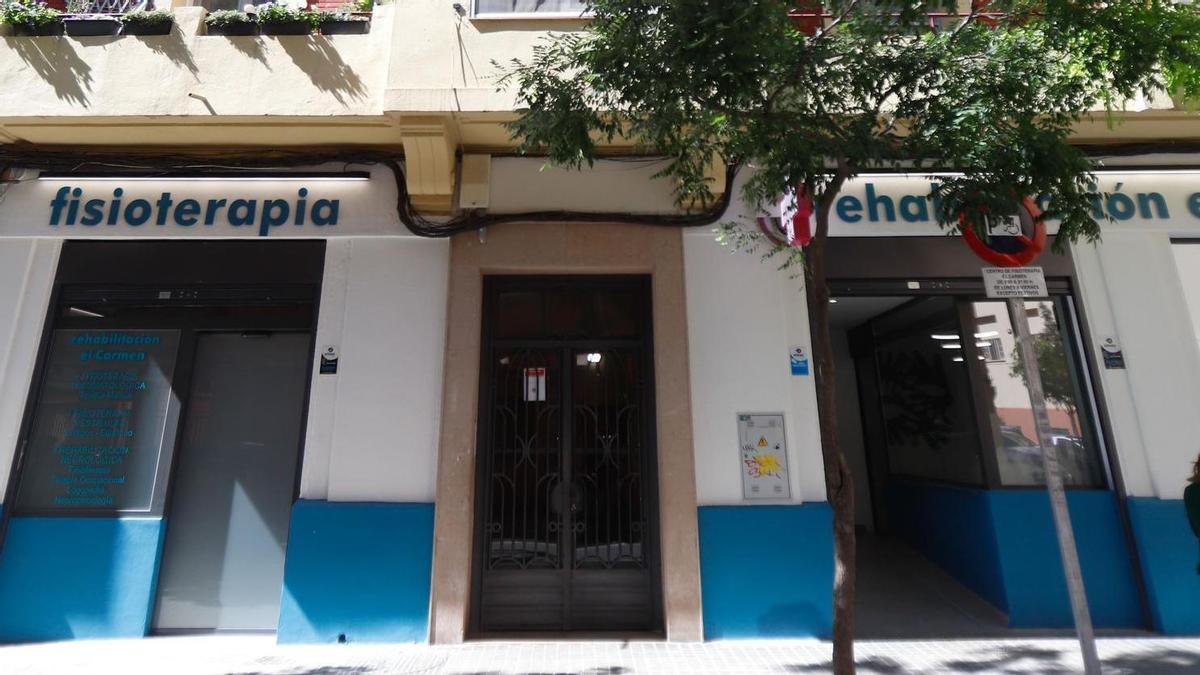 El edificio del centro de Zaragoza que tuvo que ser desalojado el martes.