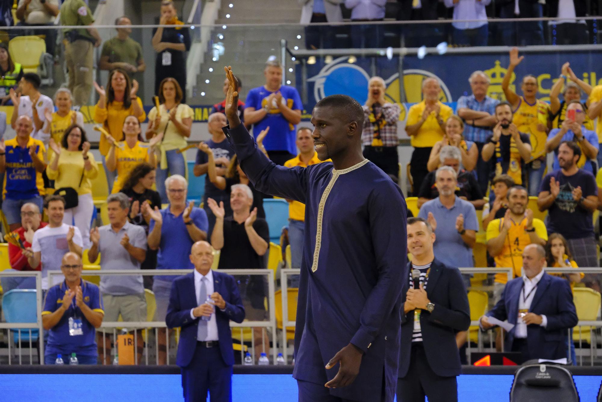 La camiseta del 7 'eterno' ya luce en el Arena