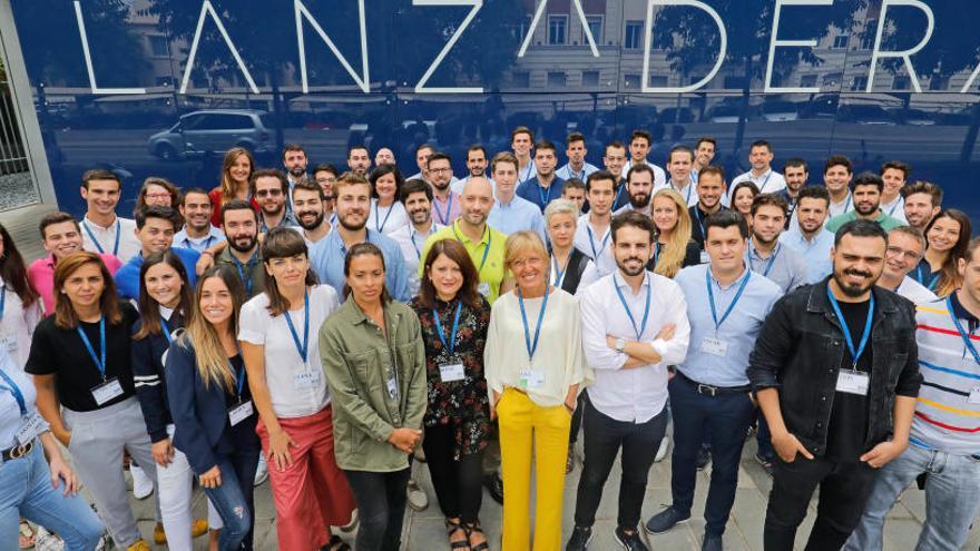 Imagen de familia de emprendedores en Lanzadera