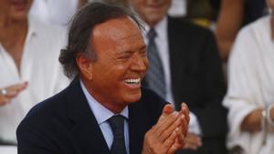 Arxivada la denúncia contra Julio Iglesias per falta de vincle rellevant "amb Espanya"
