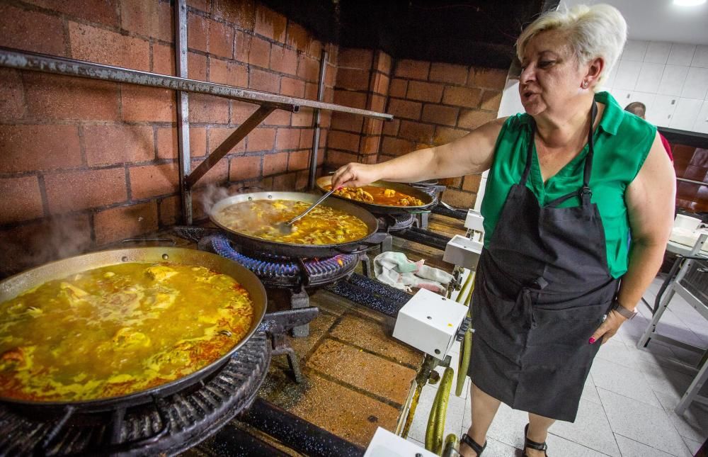 Así se come en el 'Bon aire', el mejor restaurante de paellas del mundo