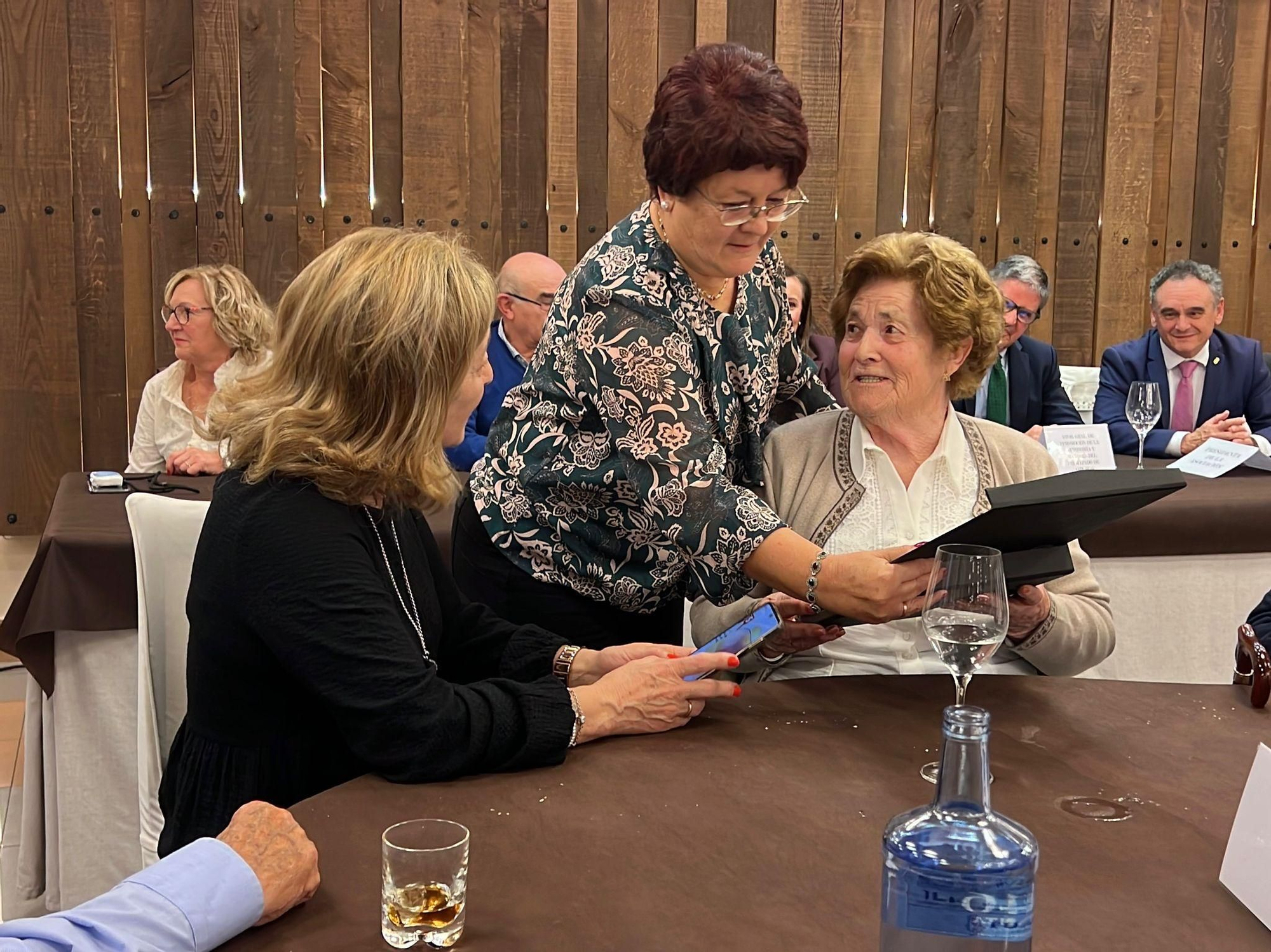 Así fue la comida de la Asociación de Jubilados y Pensionistas Alfonso X el Sabio de Nava