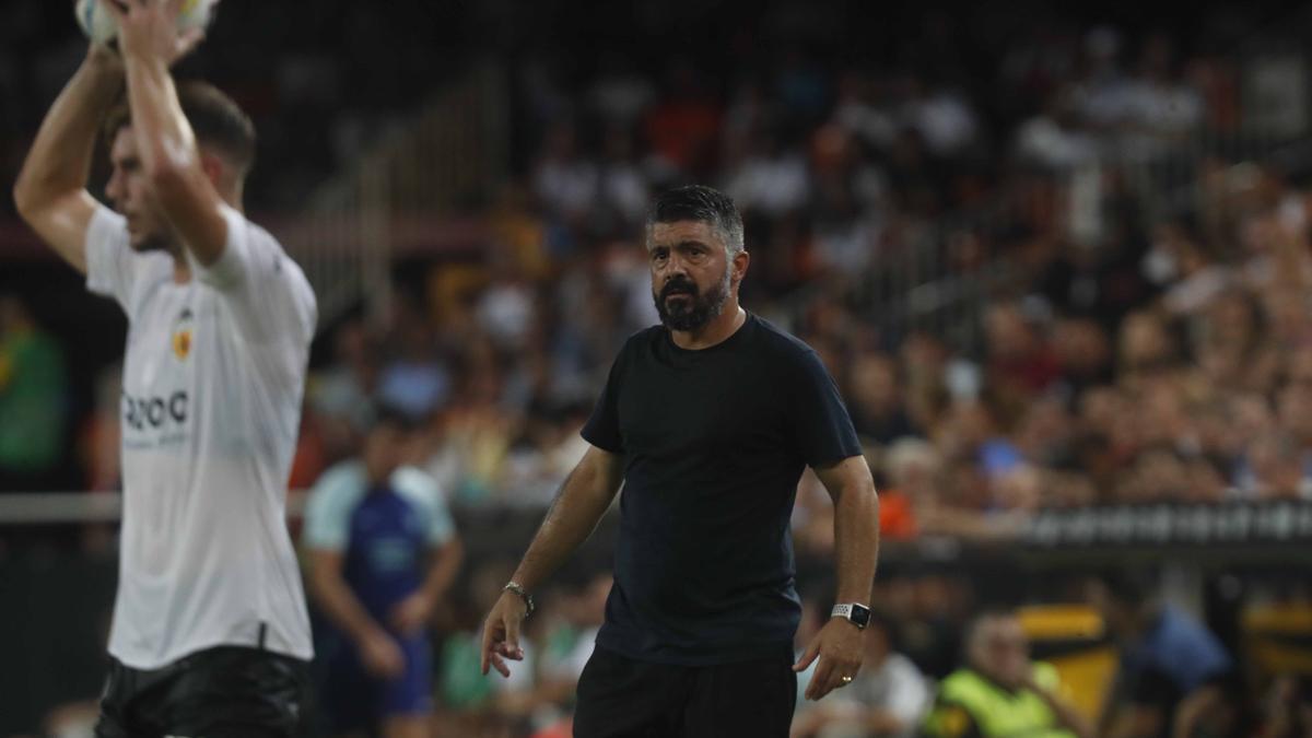 Gattuso, en la banda de Mestalla