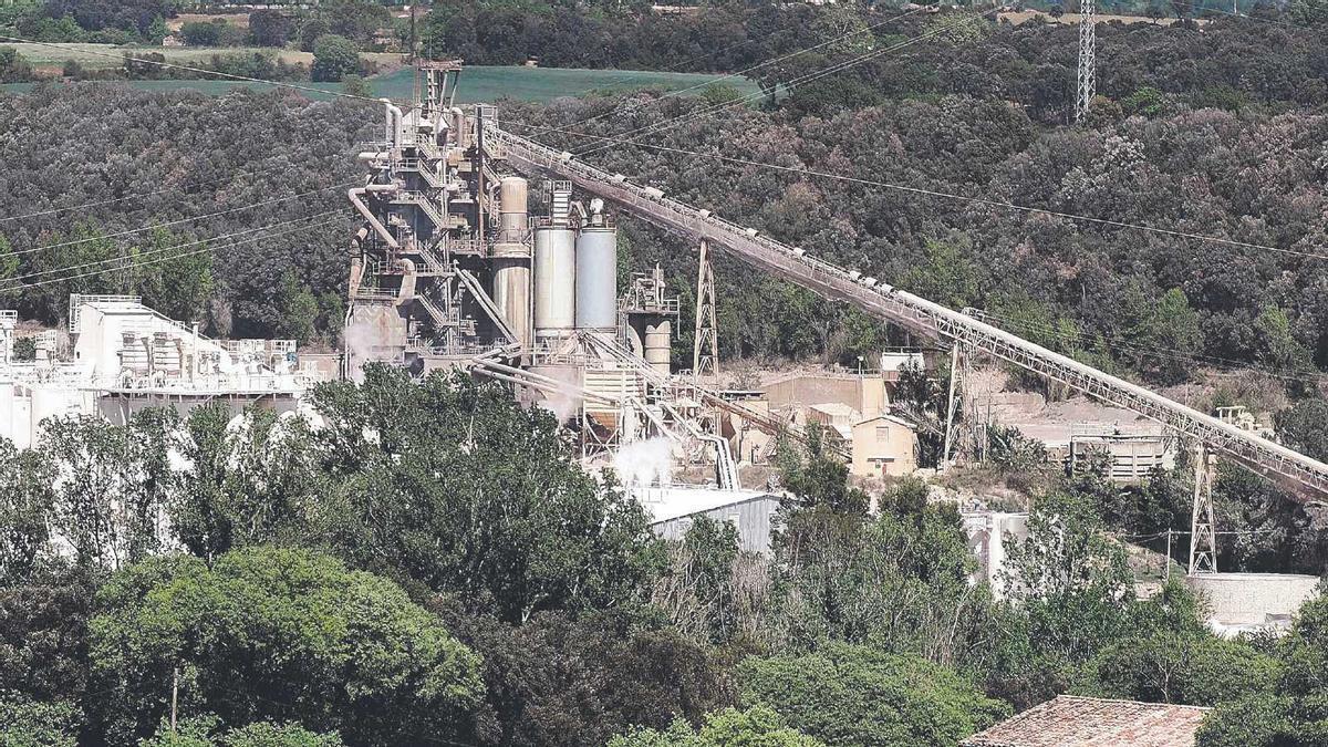 Planta de Cales de Llierca  a Argelaguer, la indústria que més CO2 emet a Girona.