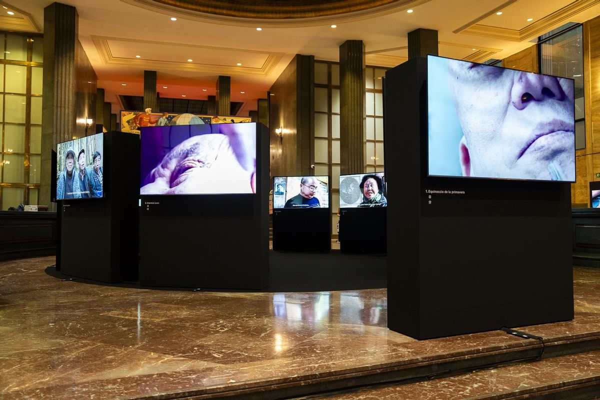 Vista de la exposición del Instituto Cervantes 'China 345', de Luis Cuenca.