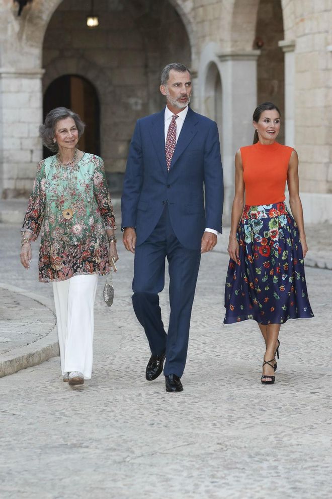 Doña Sofía, Don Felipe y Doña Letizia en el Palacio de la Almudaina