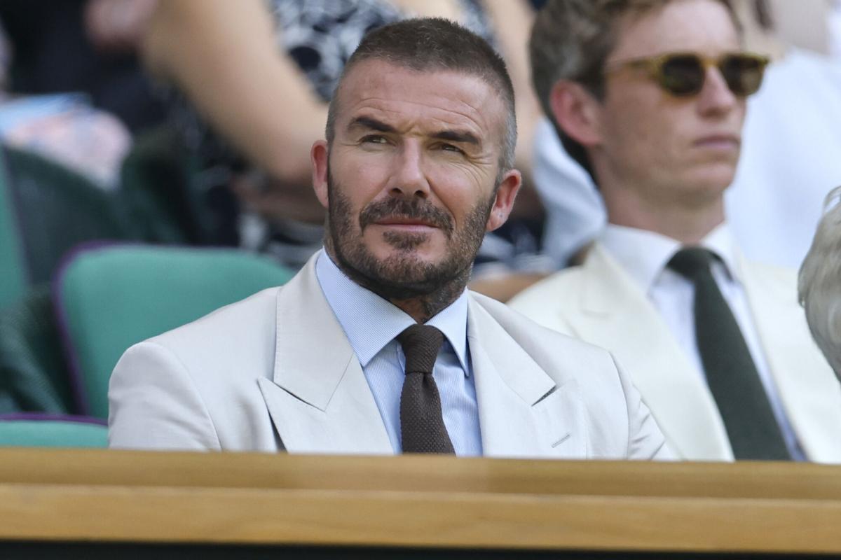 El exjugador David Beckham en Wimbledon. EFE/EPA/TOLGA AKMEN. wimbledon 2025