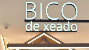 Helado y tienda de Bico de Xeado, con su característico diseño en madera.