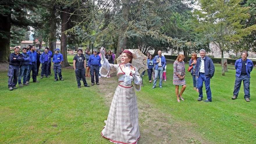 Visita teatralizada por los jardines del castillo de Soutomaior. // Marta G. Brea