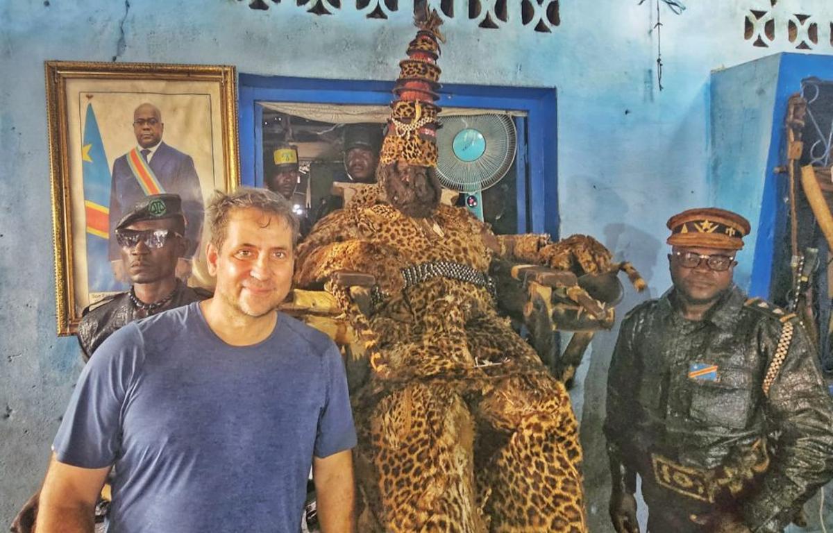 Runkel mit dem „Herrscher des Universums“ in Mbandaka im Kongo.