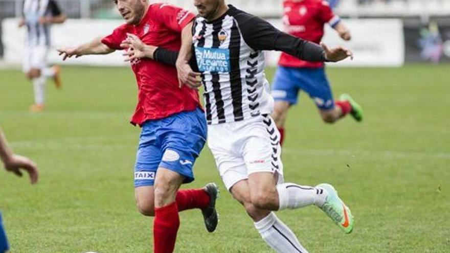 El CD Castellón supera al Rayo Ibense en Castalia en el último minuto (1-0)