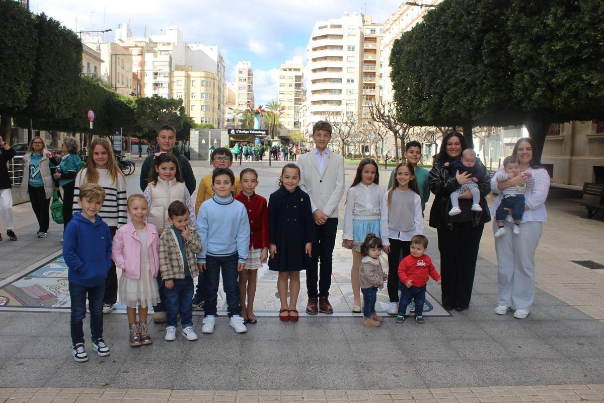 La gran comissió infantil acompanya a Emma i Juan en el seu viatge fester cap a la setmana gran.