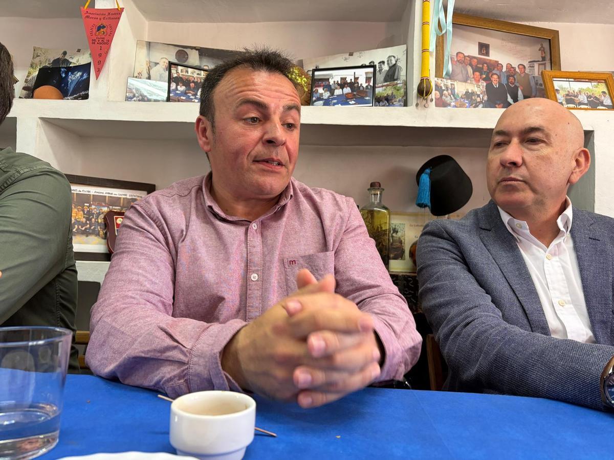 Los diputados del PSOE durante la reunión de la asociación en Elche