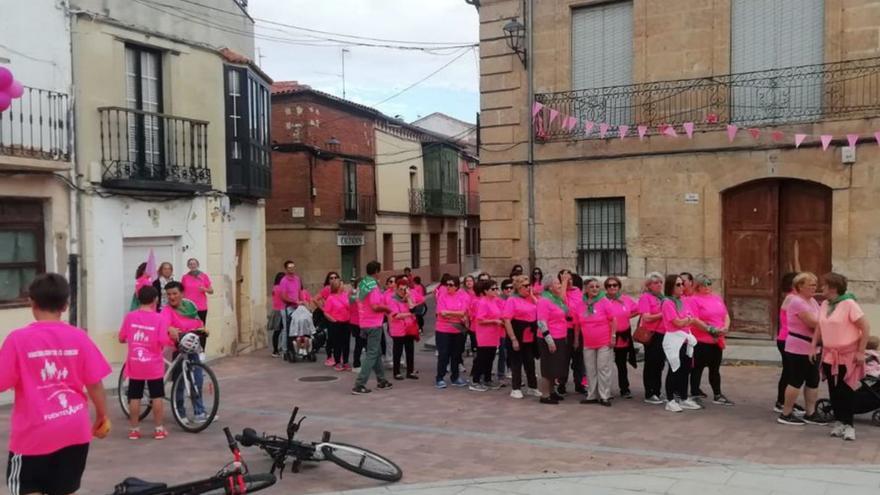 Marea rosa en Fuentesaúco: Por una AECC más fuerte