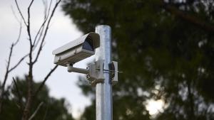 Cámaras de seguridad dotadas con inteligencia artificial, instaladas en el parque de Pradolongo