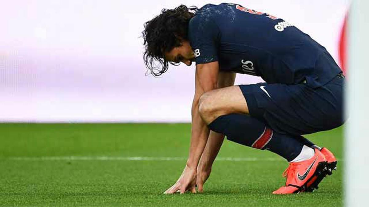 Cavani se lesiona, y no estará ante el Manchester United