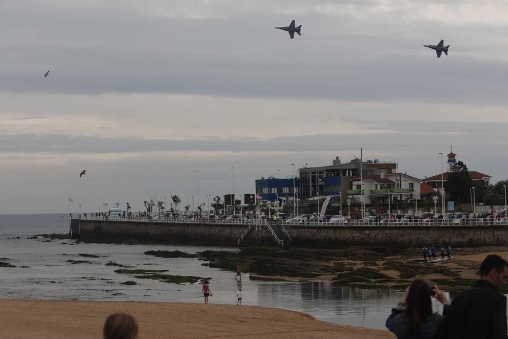 Ensayos para el festival aéreo de Gijón