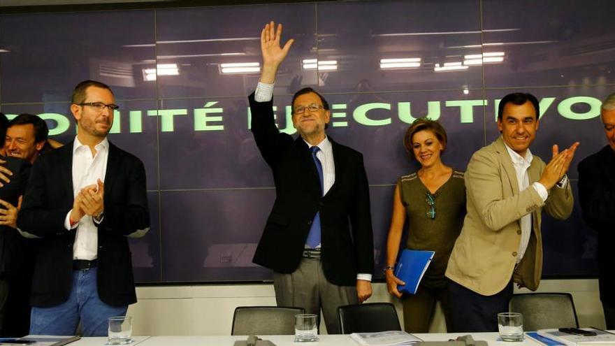 Rajoy invita a PSOE y Ciudadanos