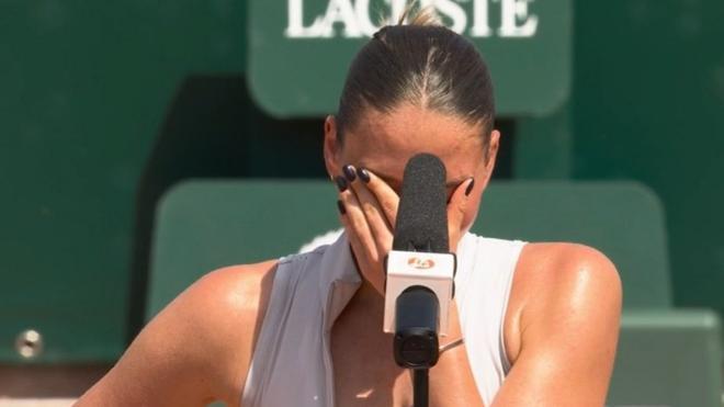 Kostyuk vence a la 'nueva' española Selekhmeteva: "Un mísil ha caído a 100 metros de mis padres esta mañana"