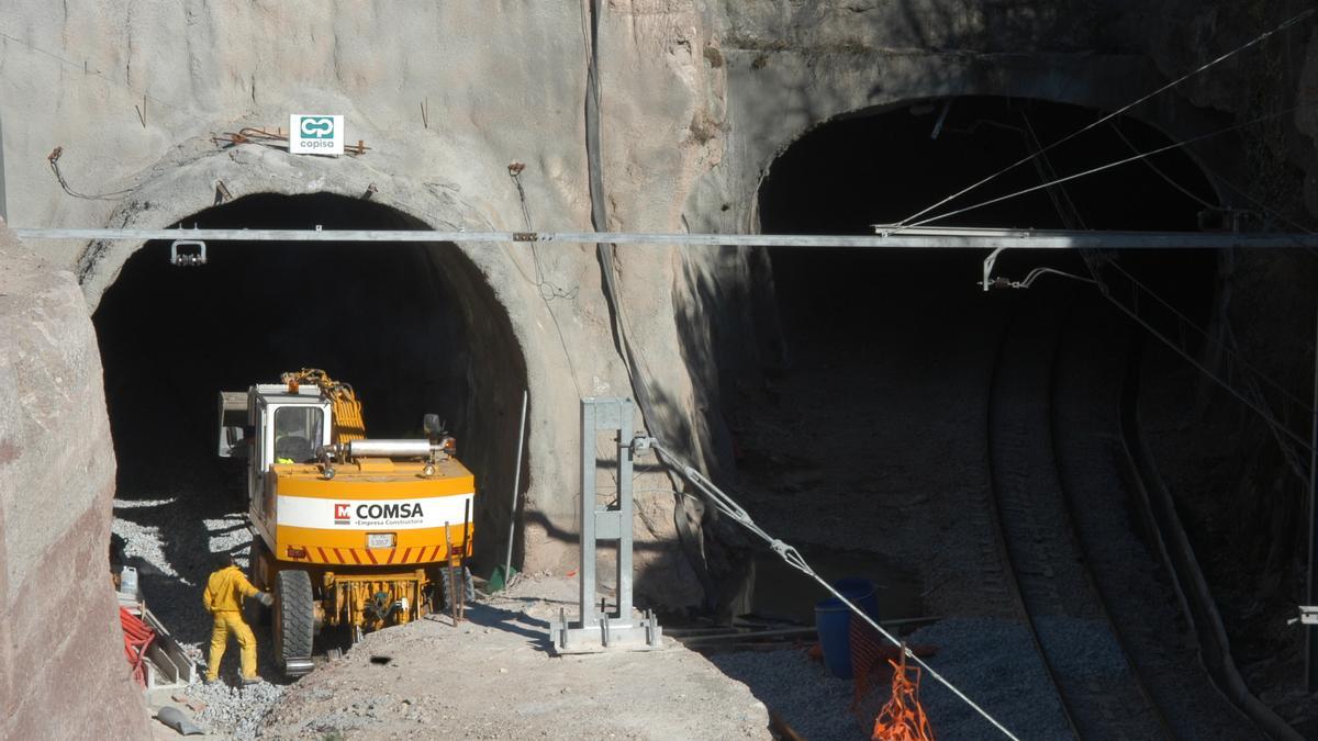 Treballs de perforació del túnel de sortida de l’estació Monistrol Central