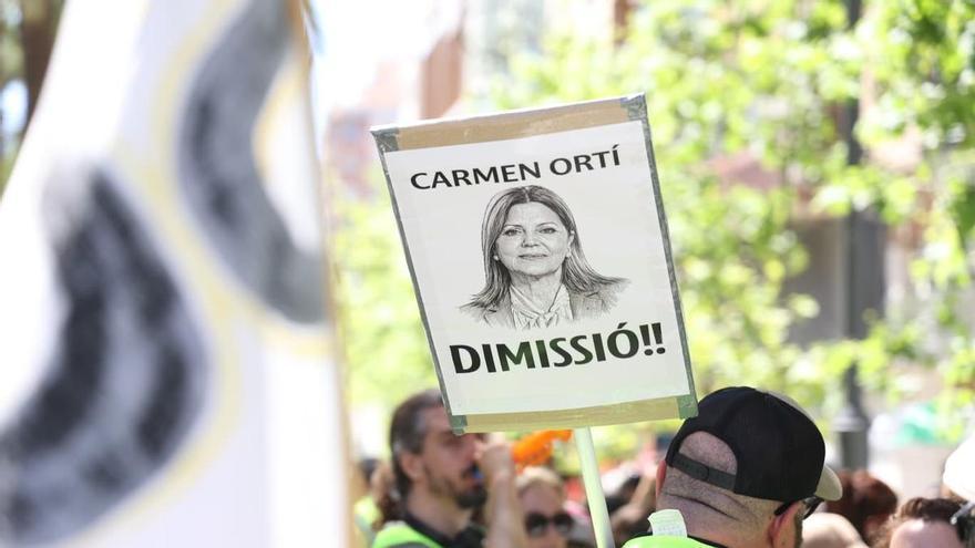 Los sindicatos critican que la Conselleria intenta con «mala fe» que los docentes “sufran más” pero no se rinden