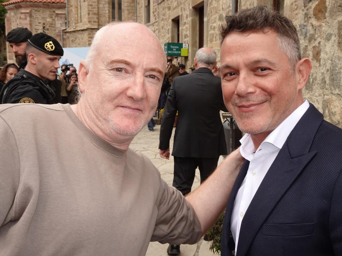 El moscón, con Alejandro Sanz.