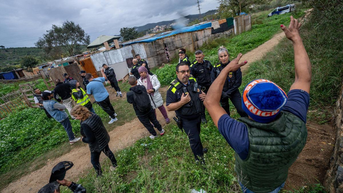 Cuenta atrás para el desalojo del campamento de chabolas de Montcada