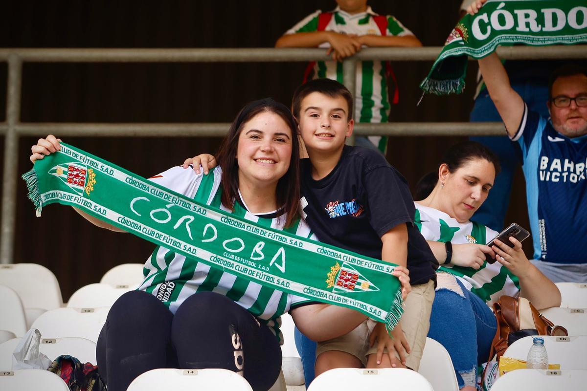 Córdoba CF-Huesca | Las imágenes de la afición en El Arcángel