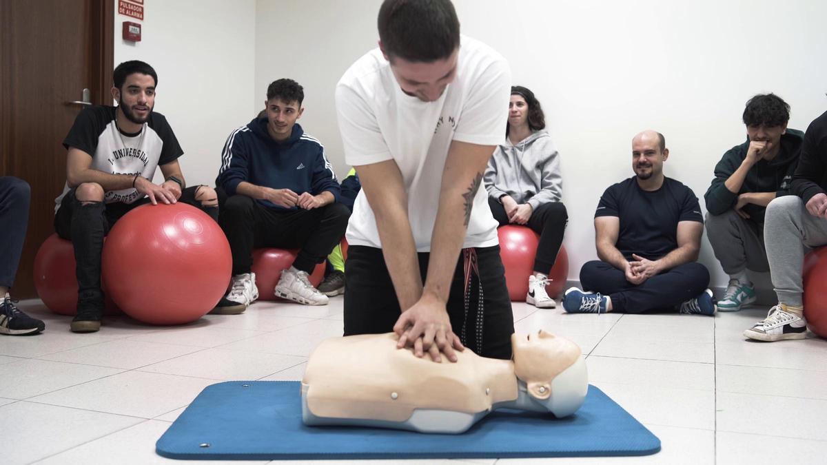 Un alumno en un momento de la práctica
