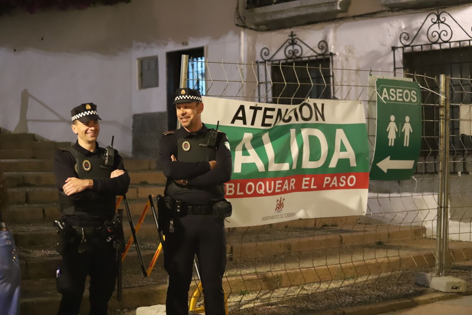 La tercera noche de cruces, en imágenes