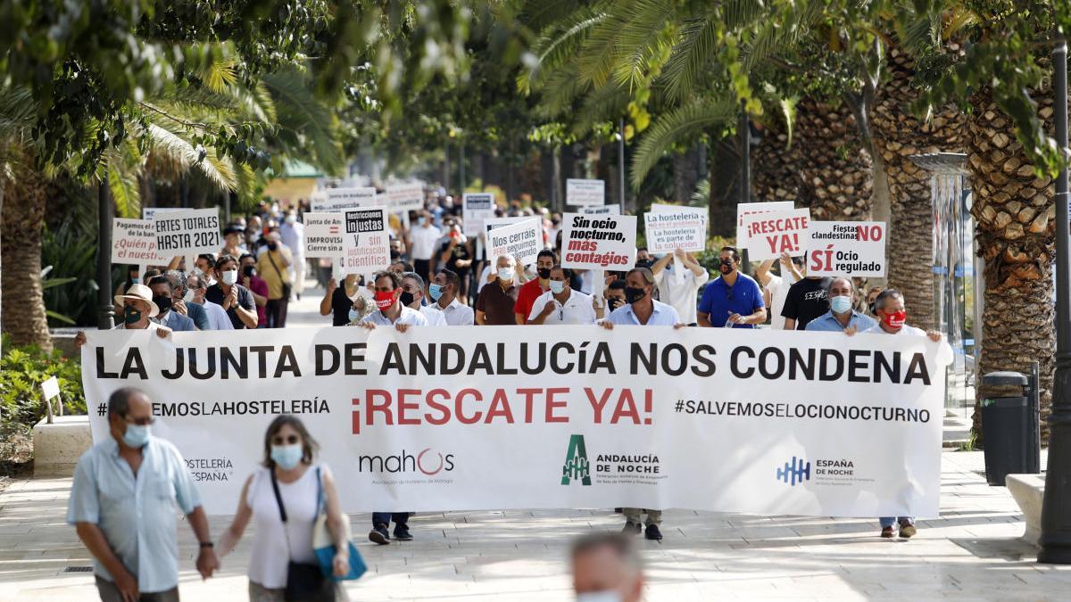 Vista de la manifestación en defensa de la hostelería y el ocio nocturno.