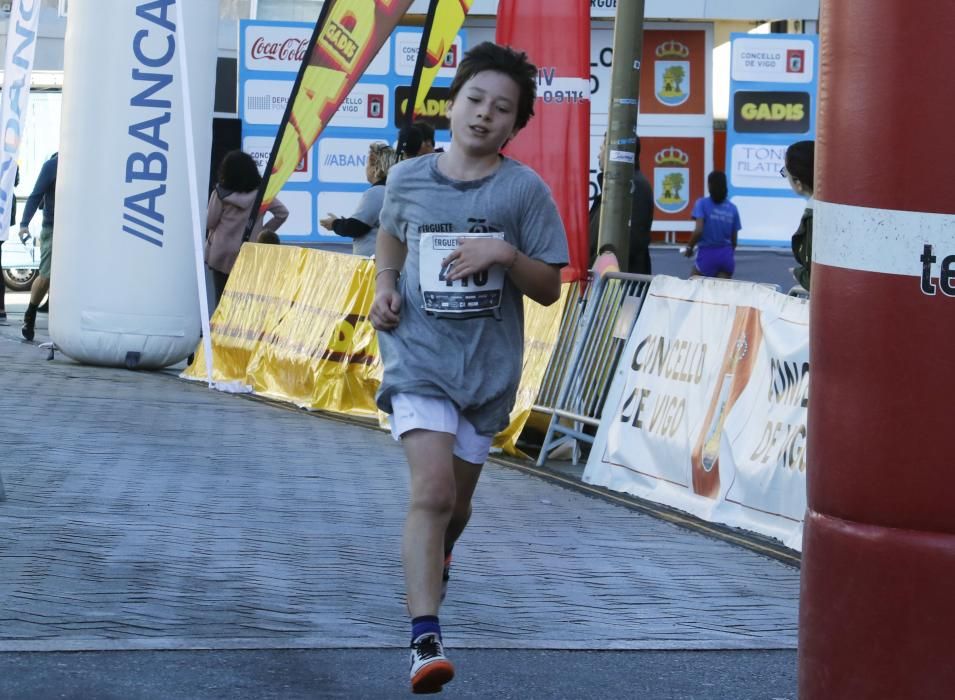 Daniel Bargiella se proclamó ganador de una carrera que llenó Vigo de humanidad