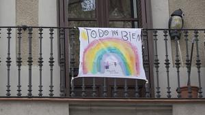 Pancarta con la frase Todo irá bien, en un balcón de Barcelona, el pasado 18 de marzo.