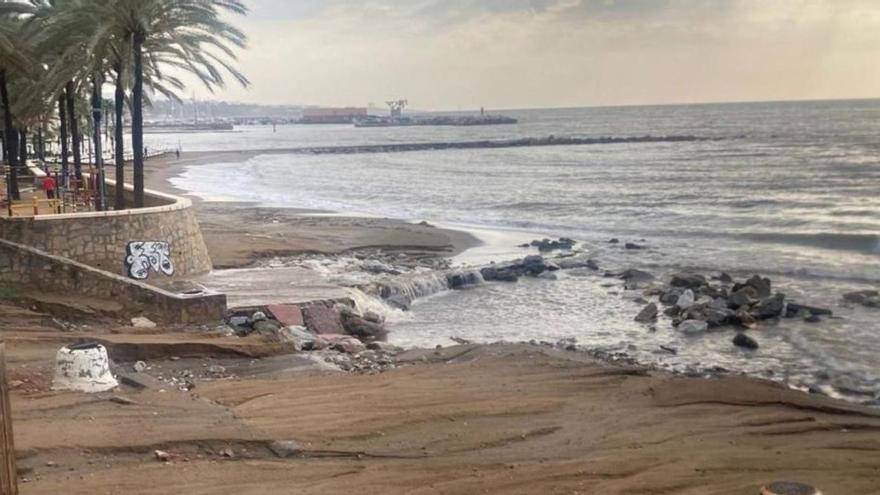 Acusan al Gobierno central de poner «excusas» para bloquear los espigones en Marbella