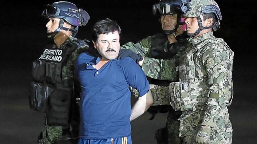 &#039;El Chapo&#039; Guzmán va ser obligat a mostrar-se davant dels mitjans