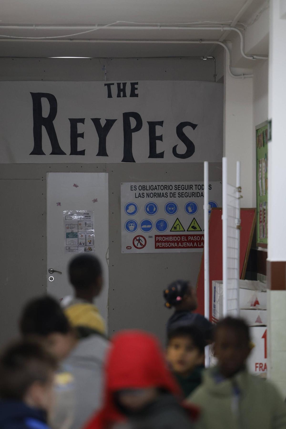 Así es el día a día en un colegio en obras: el Rey Pelayo de Gijón empieza a ver la luz al final del túnel dos años después del derrumbe (en imágenes)