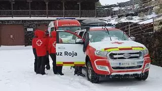 El Teide se viste de blanco con Emilia, que deja la mayor nevada desde 2016 y cierra accesos por seguridad