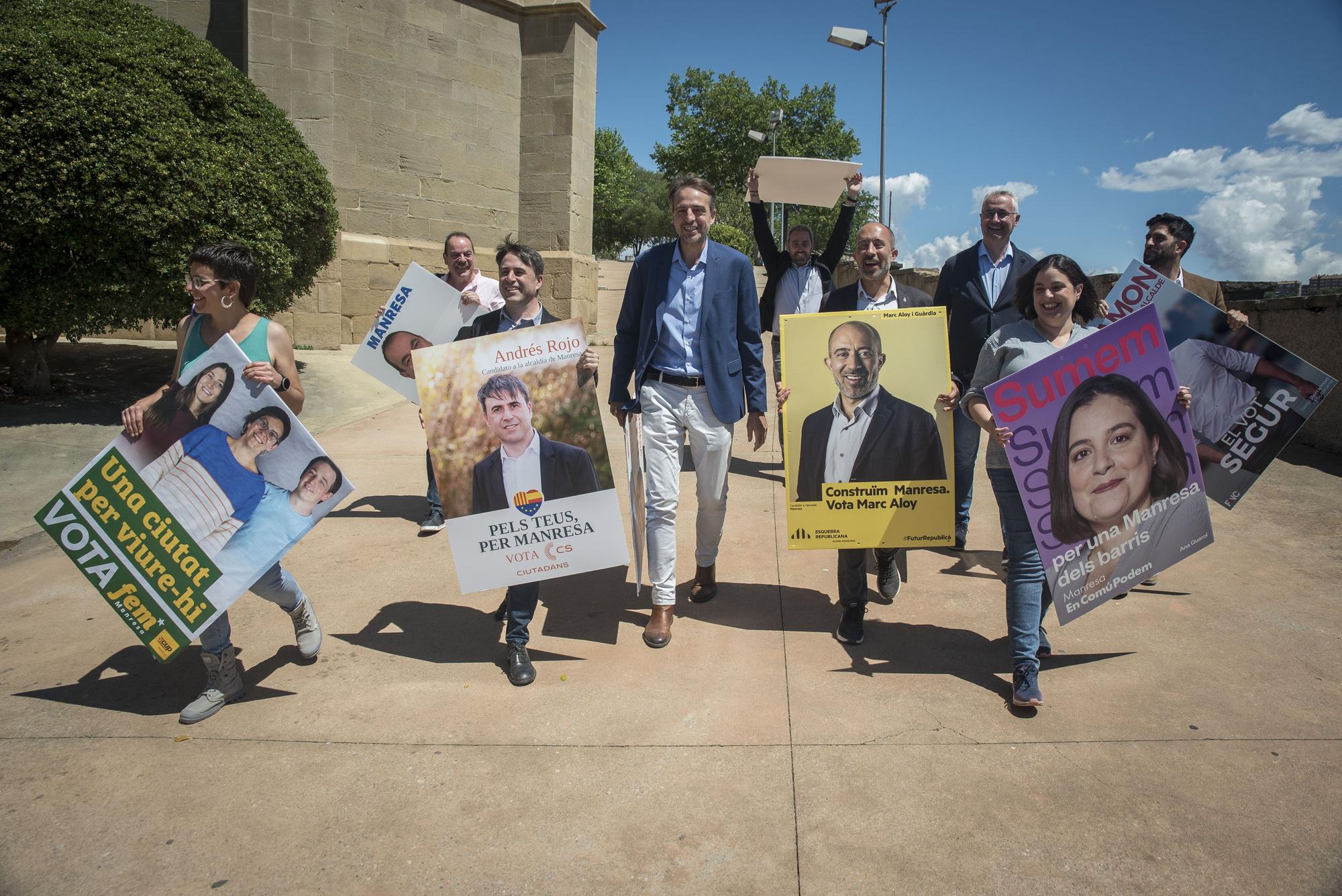 La cara divertida de  la foto dels candidats de Regió7