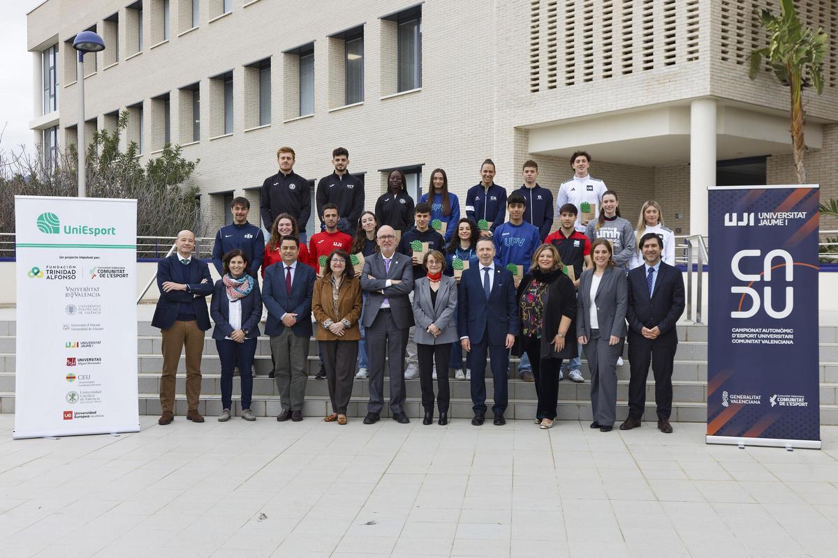 Las instalaciones de la Universitat Jaume I de Castellón han acogido, este lunes, la gala en que se ha escenificado la firma del convenio de colaboración