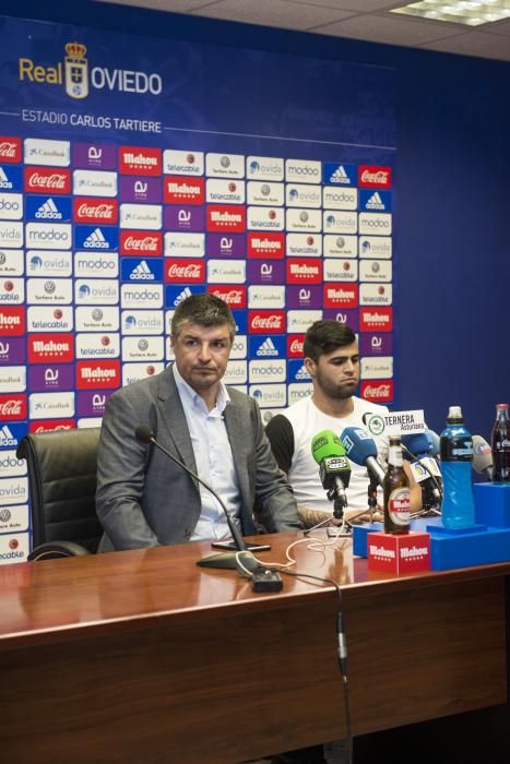 Presentación de Martín Alaníz como nuevo jugador del Real Oviedo