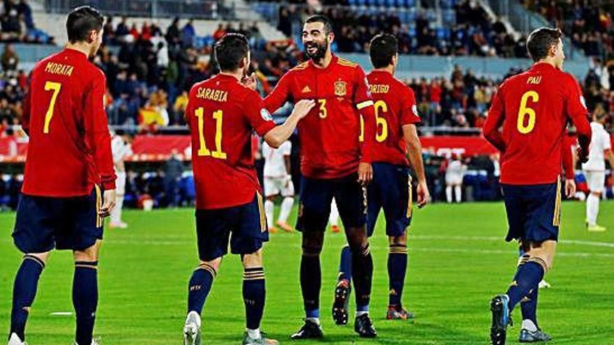 Los jugadores de la selección celebran uno de los tantos conseguidos en el último partido frente a Malta.