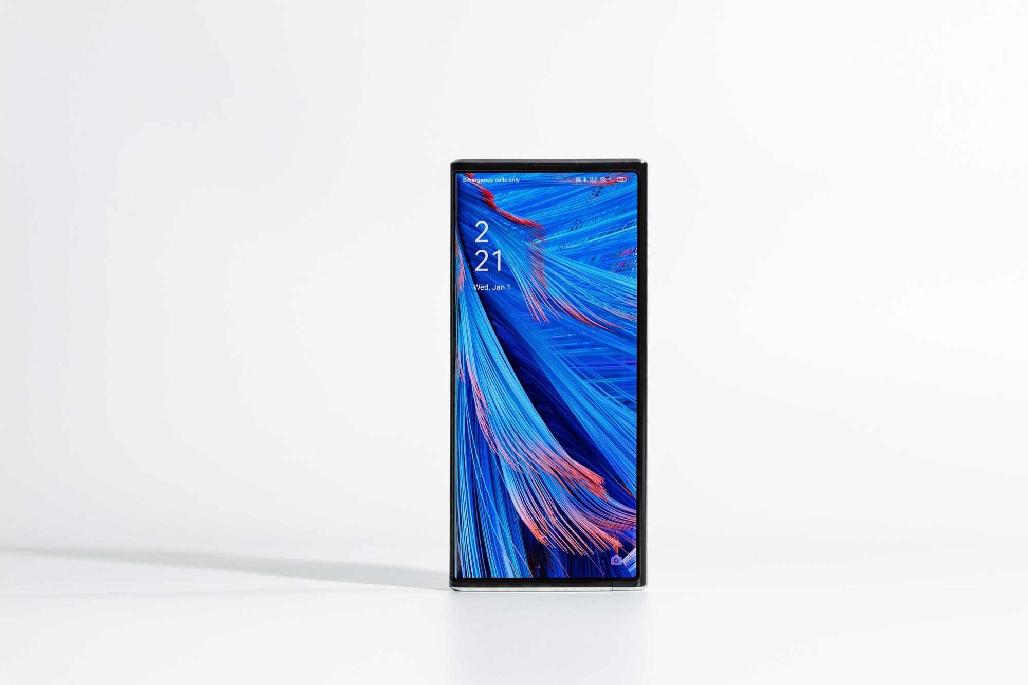 Así es el OPPO X 2021: el primer móvil enrollable