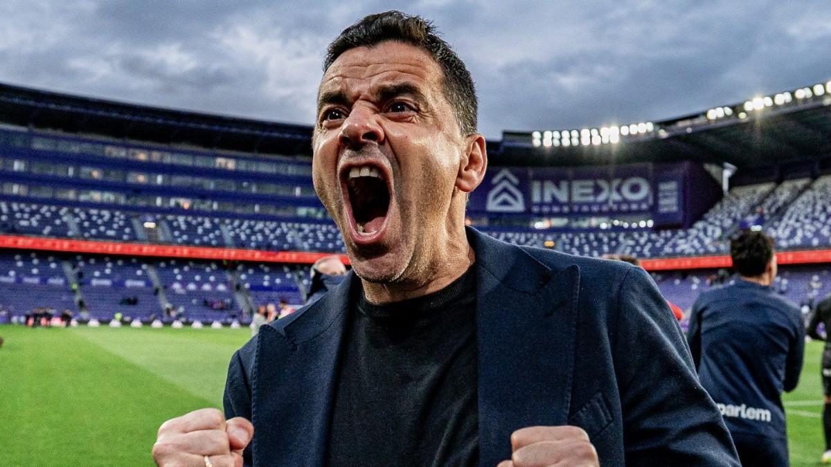Míchel, eufórico tras la victoria frente al Valladolid