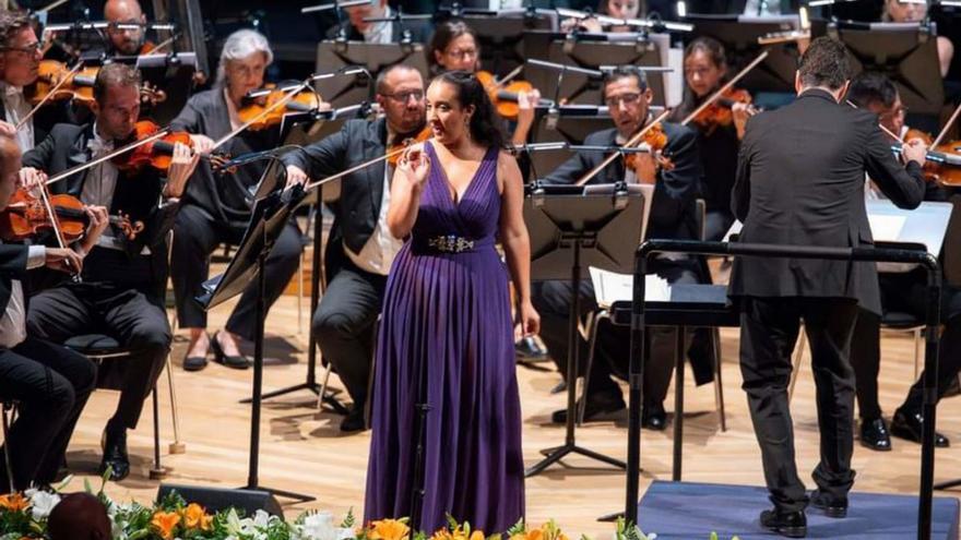 Inés López, durante un concierto.