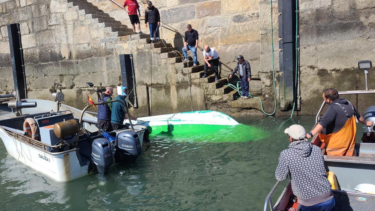 La planeadora «Calano» a su llegada a puerto