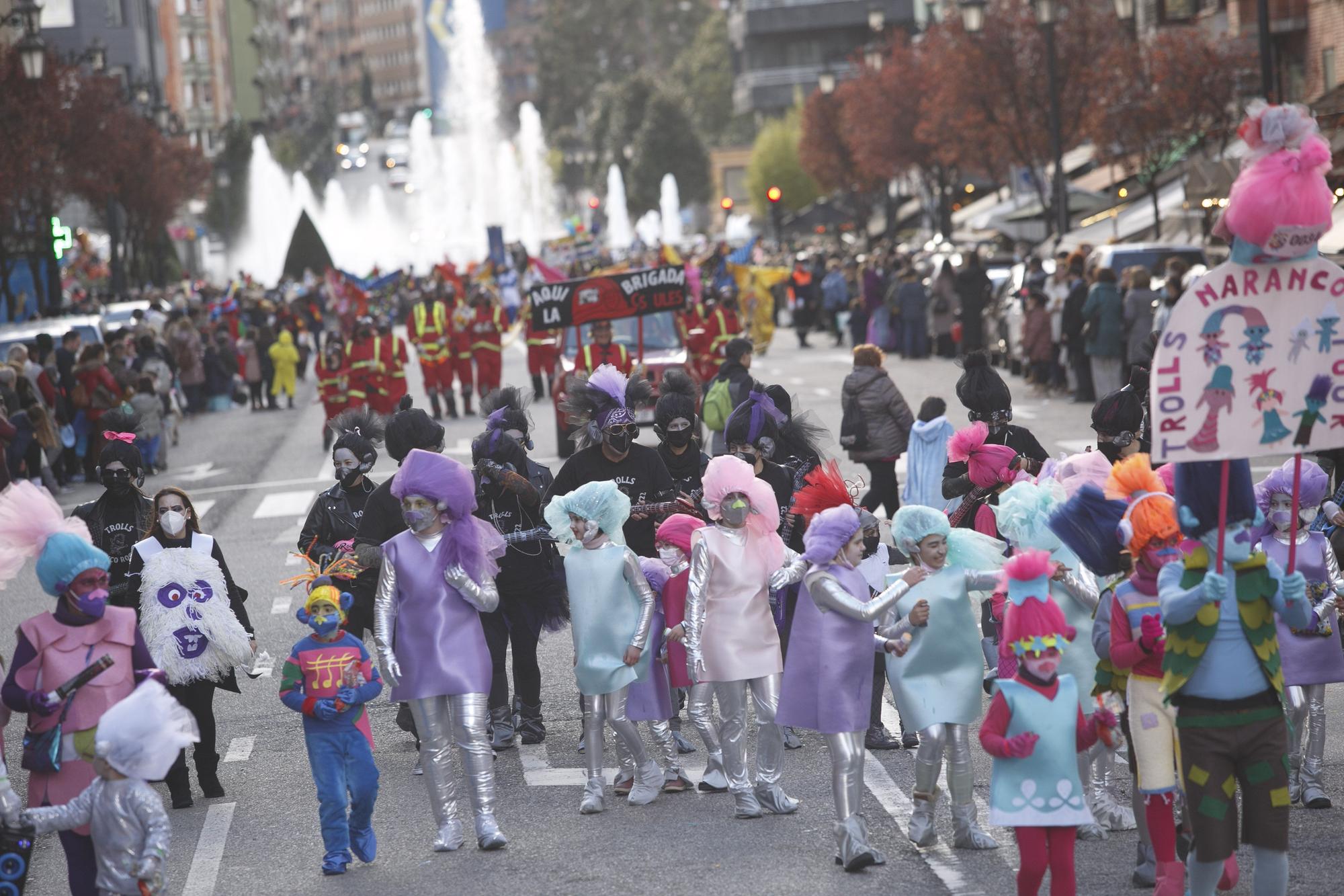 Galería de fotos: Así fue el gran desfile del carnaval en Oviedo